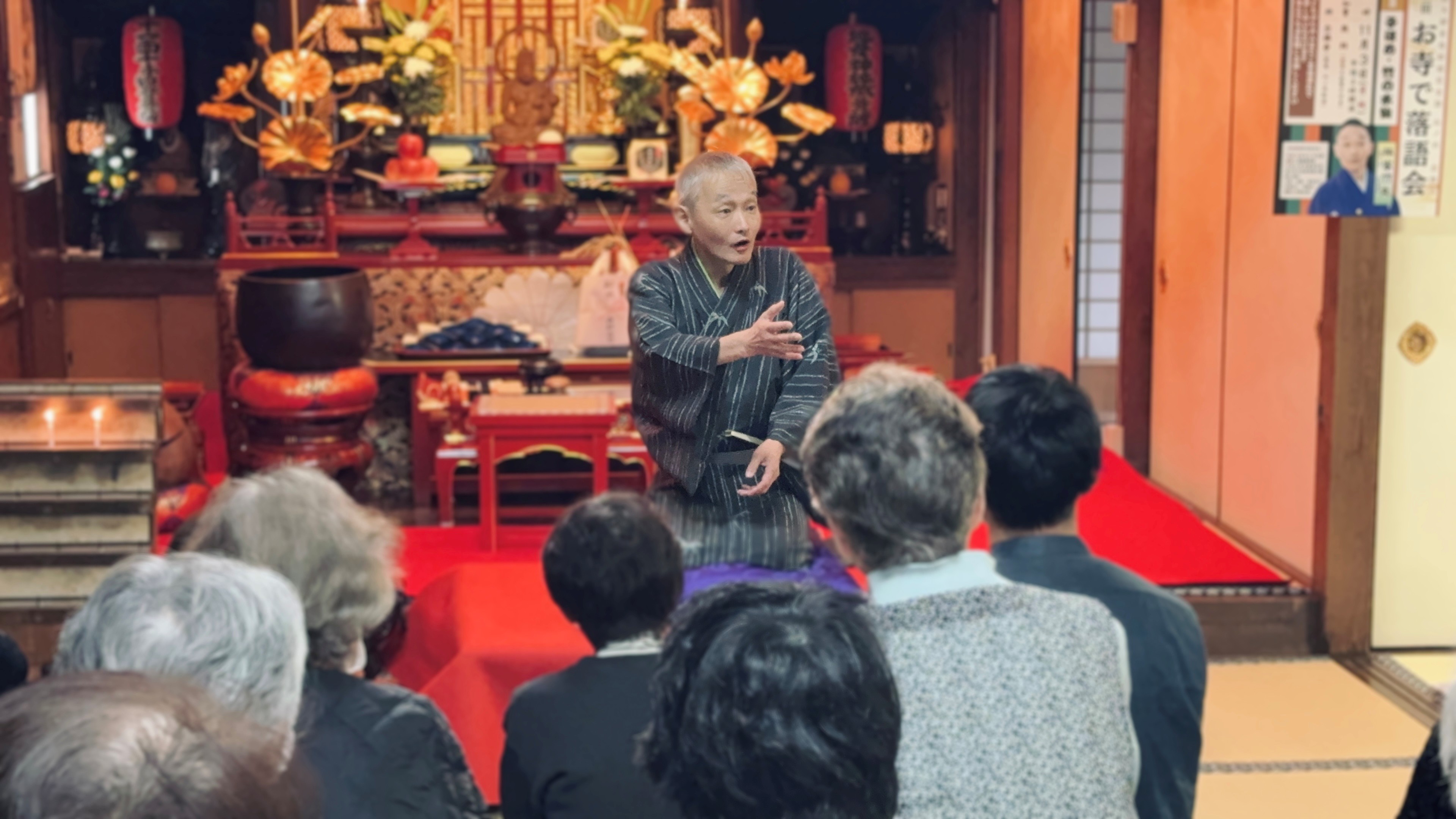 お寺で落語会